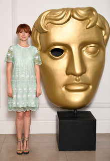 Jessie Buckley feet photo thumbnail