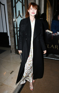 Jessie Buckley feet photo thumbnail