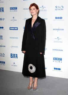 Jessie Buckley feet photo thumbnail