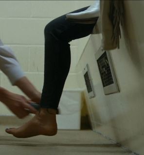 Jessie Buckley feet photo thumbnail
