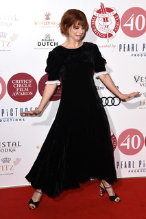 Jessie Buckley feet photo thumbnail