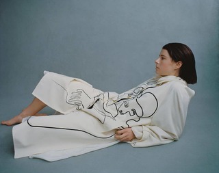 Jessie Buckley feet photo thumbnail