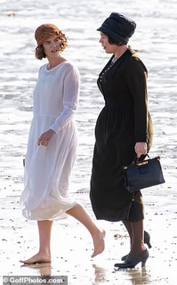 Jessie Buckley feet photo thumbnail