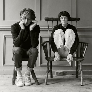 Jessie Buckley feet photo thumbnail