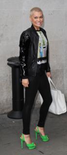Jessie J feet photo thumbnail