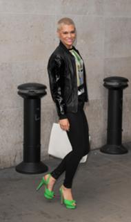 Jessie J feet photo thumbnail