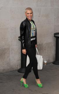Jessie J feet photo thumbnail