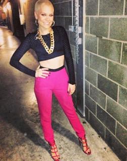 Jessie J feet photo thumbnail