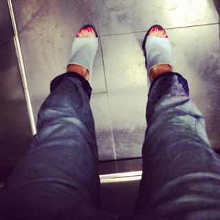 Jessie J feet photo thumbnail