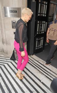 Jessie J feet photo thumbnail