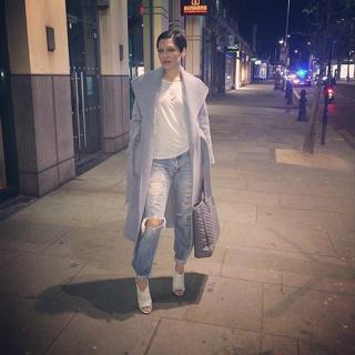 Jessie J feet photo thumbnail