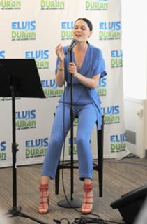 Jessie J feet photo thumbnail