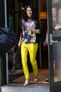 Jessie J feet photo thumbnail