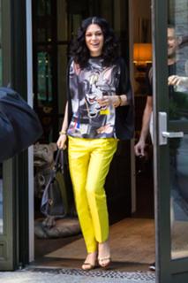 Jessie J feet photo thumbnail