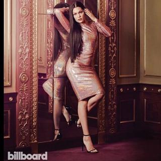 Jessie J feet photo thumbnail