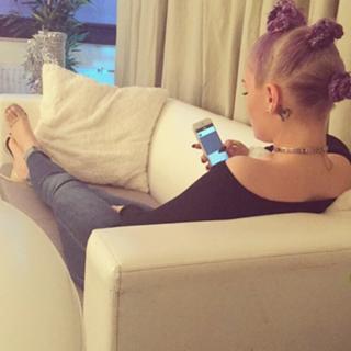 Jessie J feet photo thumbnail
