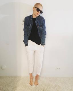Jessie J feet photo thumbnail