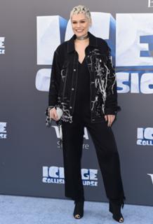 Jessie J feet photo thumbnail