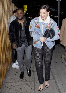 Jessie J feet photo thumbnail
