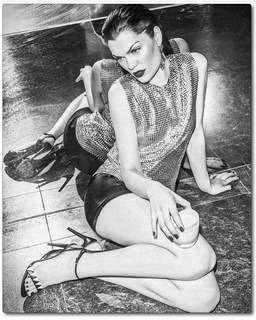 Jessie J feet photo thumbnail
