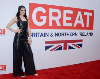Jessie J feet photo thumbnail
