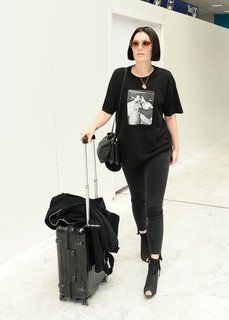 Jessie J feet photo thumbnail