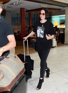 Jessie J feet photo thumbnail