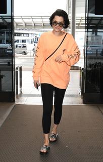 Jessie J feet photo thumbnail