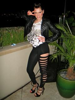 Jessie J feet photo thumbnail