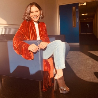 Jessie J feet photo thumbnail