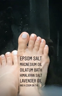 Jessie J feet photo thumbnail