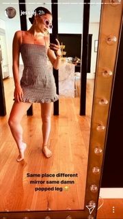 Jessie J feet photo thumbnail