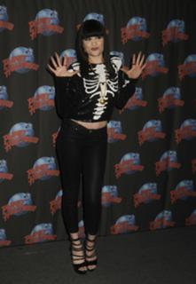 Jessie J feet photo thumbnail