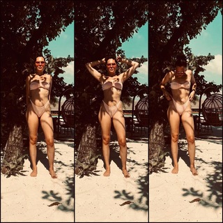 Jessie J feet photo thumbnail