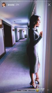 Jessie J feet photo thumbnail