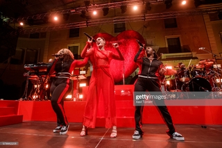 Jessie J feet photo thumbnail