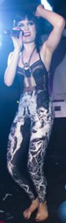 Jessie J feet photo thumbnail