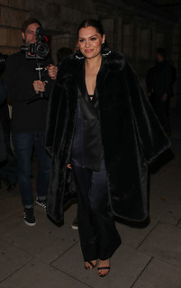 Jessie J feet photo thumbnail