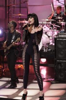 Jessie J feet photo thumbnail