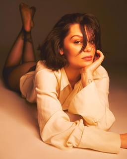 Jessie J feet photo thumbnail