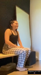 Jessie J feet photo thumbnail