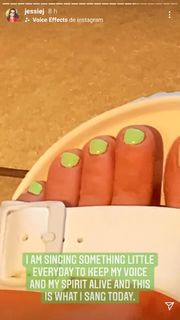 Jessie J feet photo thumbnail