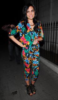 Jessie J feet photo thumbnail