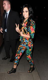 Jessie J feet photo thumbnail