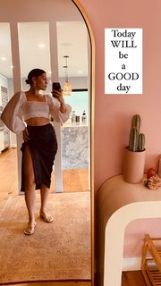 Jessie J feet photo thumbnail