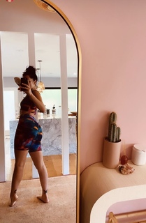 Jessie J feet photo thumbnail