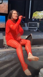 Jessie J feet photo thumbnail