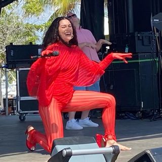Jessie J feet photo thumbnail