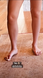 Jessie J feet photo thumbnail