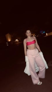 Jessie J feet photo thumbnail